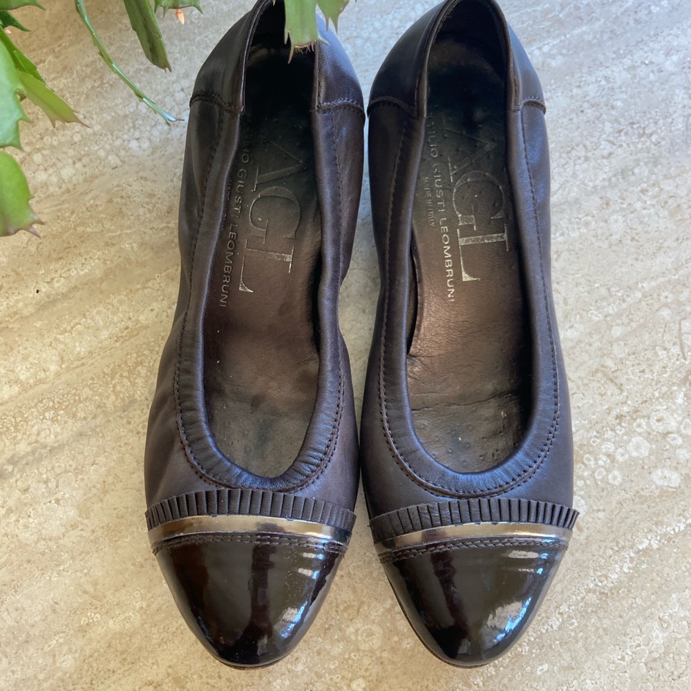 Beautiful Brown AGL flats